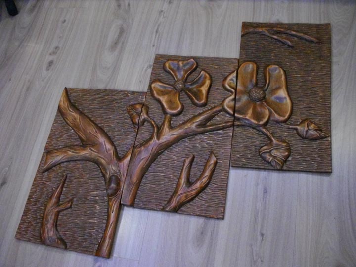 Płaskorzeźba drzewo składane z trzech części - e-wystawa.pl