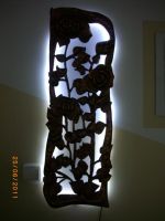 Płaskorzeźba podświetlana taśmą LED 2 Pracownia rzeźby w drewnie Piotr Maciejewski